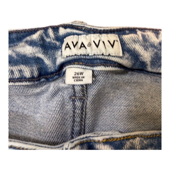 Ava & Viv Plus Size Hidden Back Elastic Jean Shorts 5 Pocket Size 26W - Picture 3 of 4
